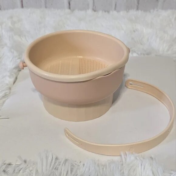 Makeup Brush Cleaning Bucket - Picture 6 of 7